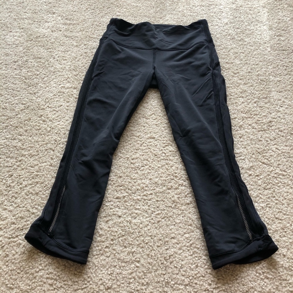 Lululemon high waist black crop leggings